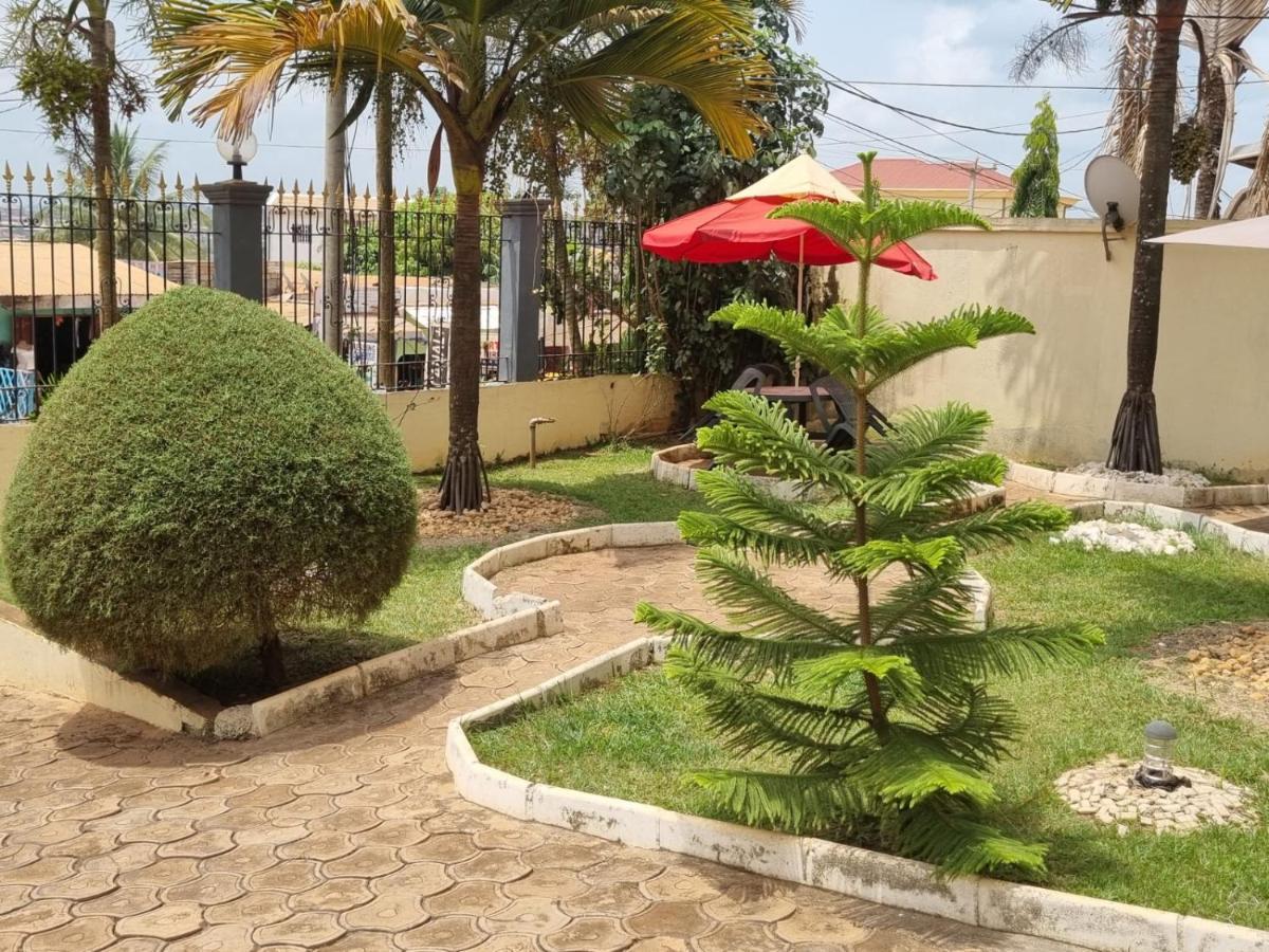 Appart Hotel Mireille Yaoundé Exterior foto