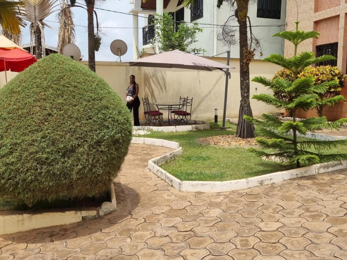Appart Hotel Mireille Yaoundé Exterior foto