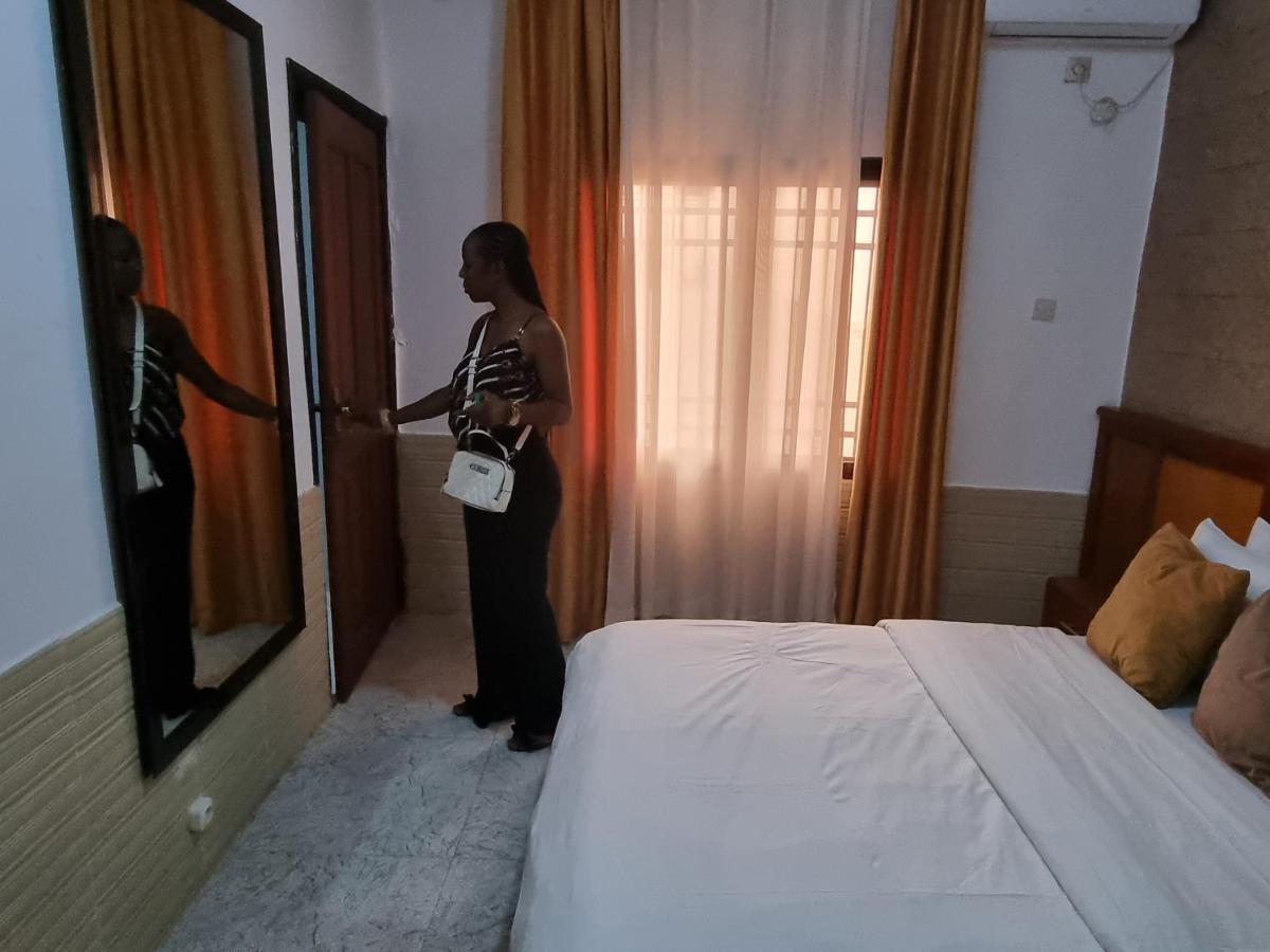 Appart Hotel Mireille Yaoundé Exterior foto