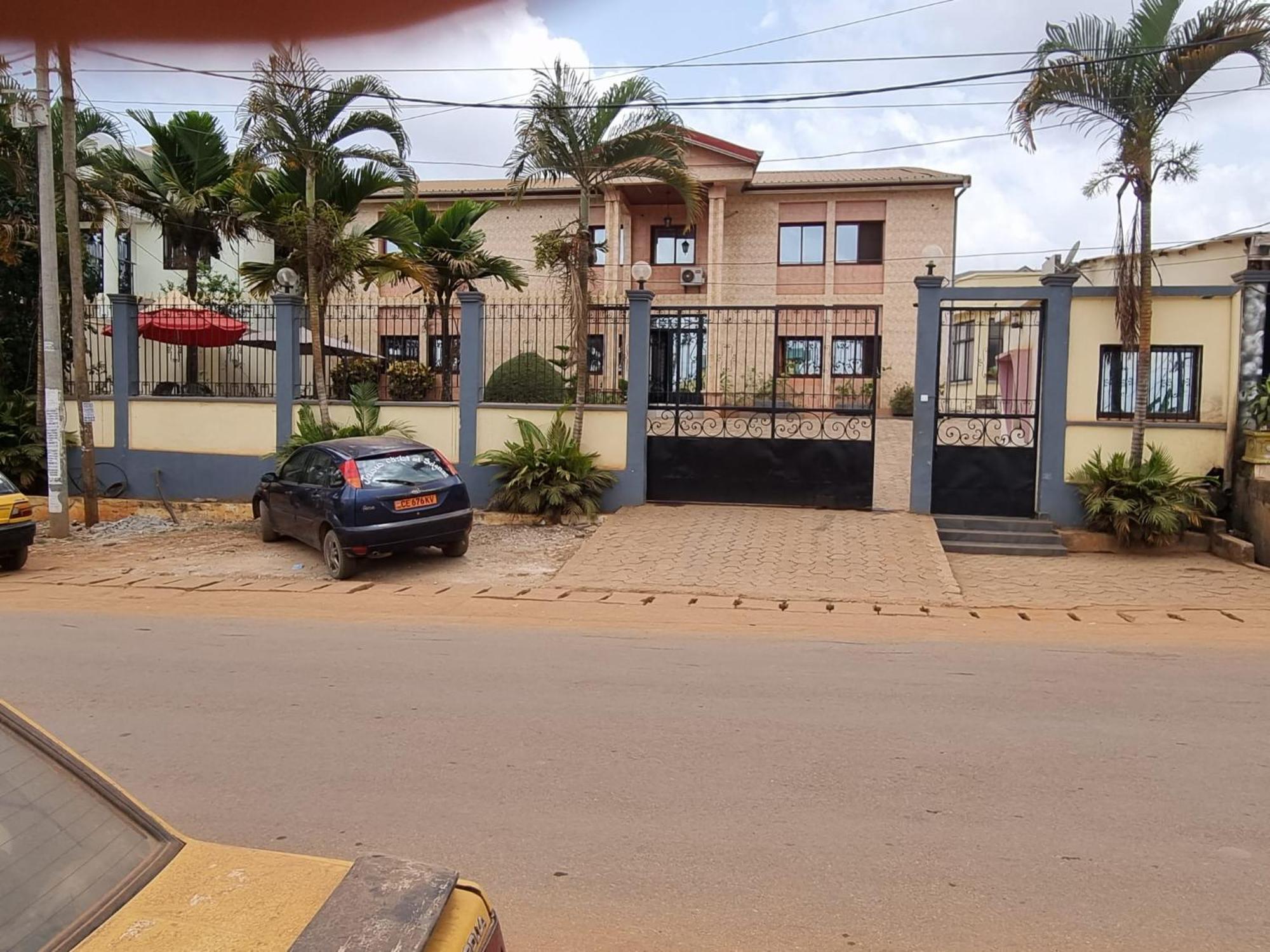Appart Hotel Mireille Yaoundé Exterior foto